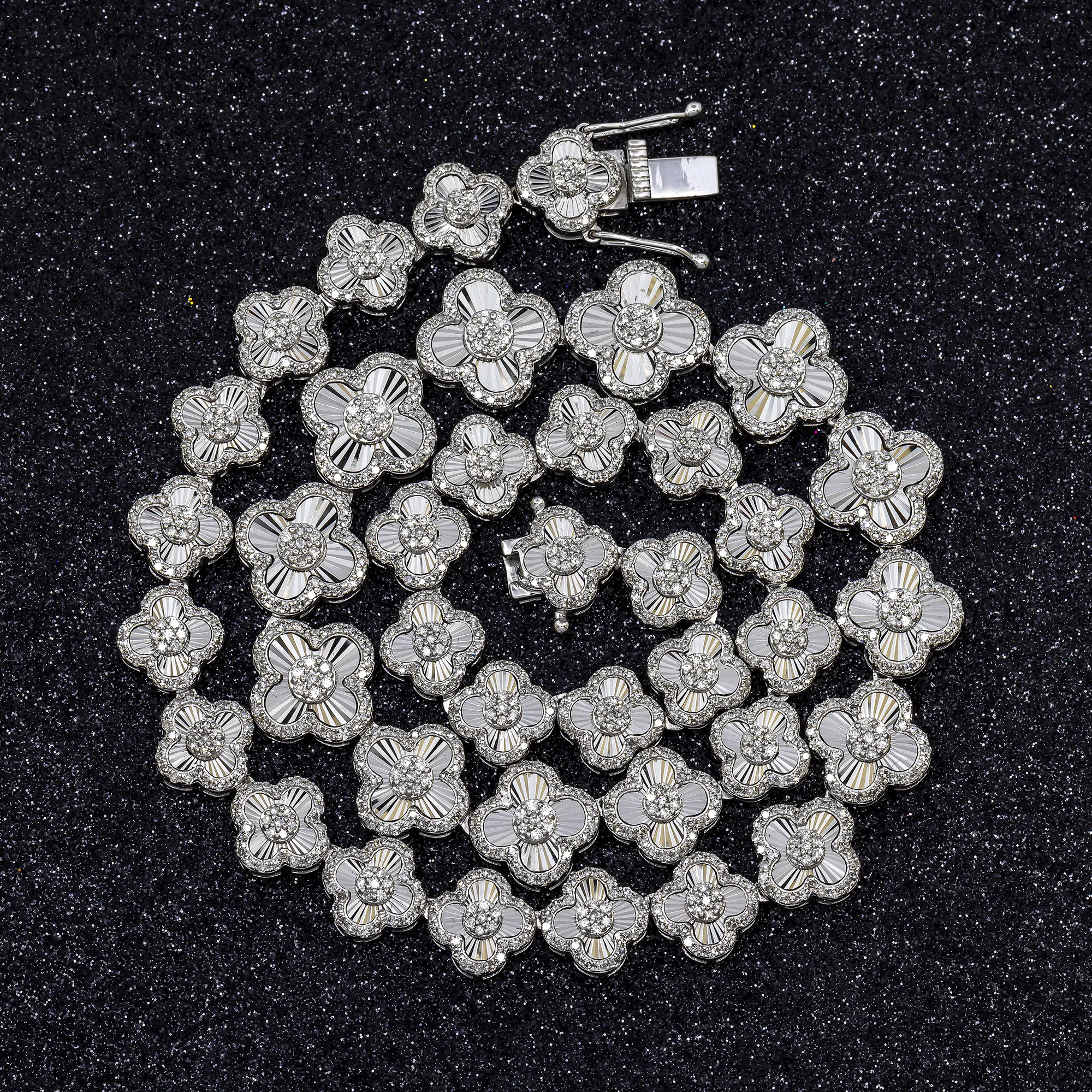 10K GOLD DIAMOND CLOVER CHAIN 6.90 CT
