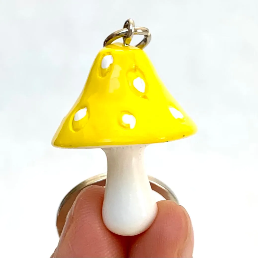 12059 MUSHROOM KEY CHARM-12