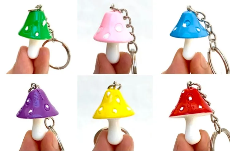12059 MUSHROOM KEY CHARM-12