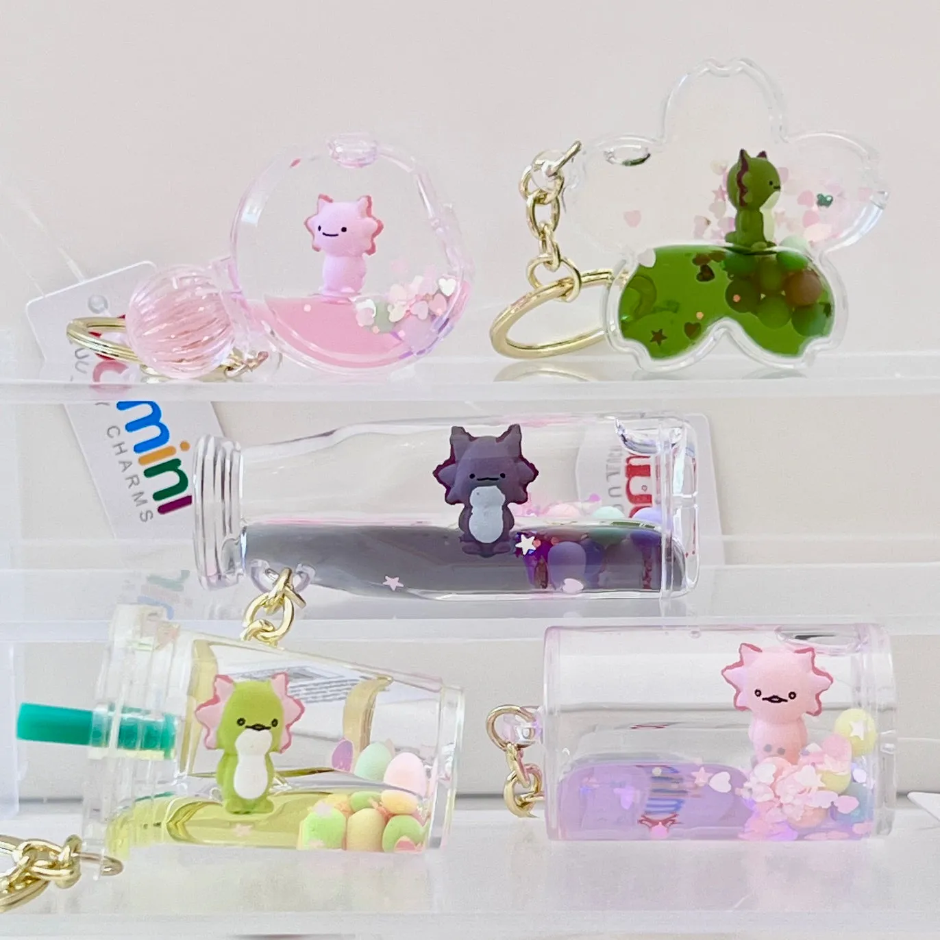 12156 AXOLOTL FLOATY FIGURINE KEY CHARM-12