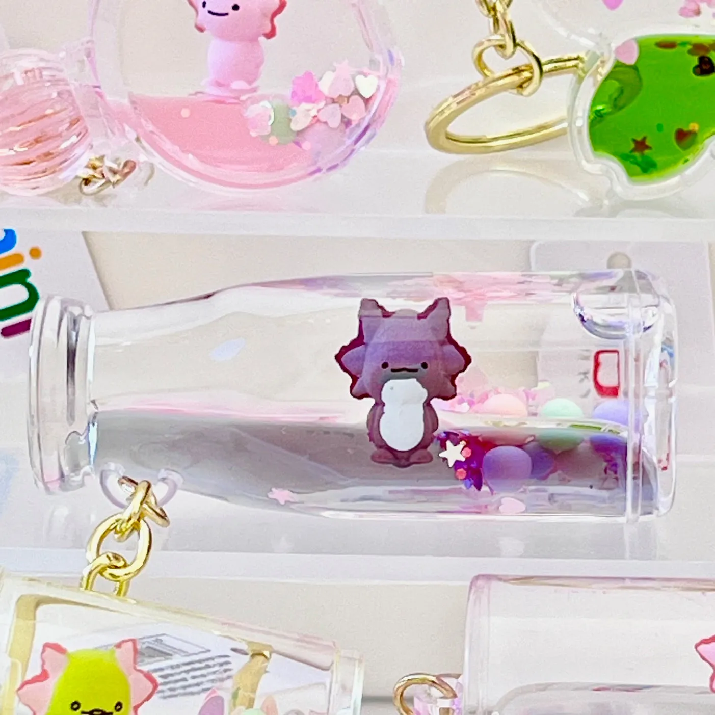 12156 AXOLOTL FLOATY FIGURINE KEY CHARM-12
