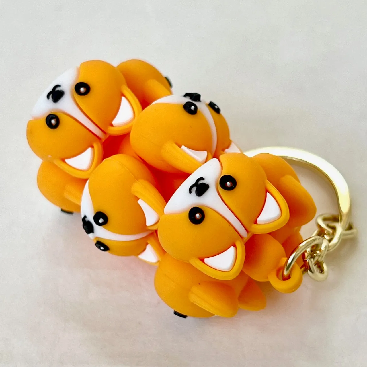 12160 PUPPY DOG FAMILY KEY CHARM-12