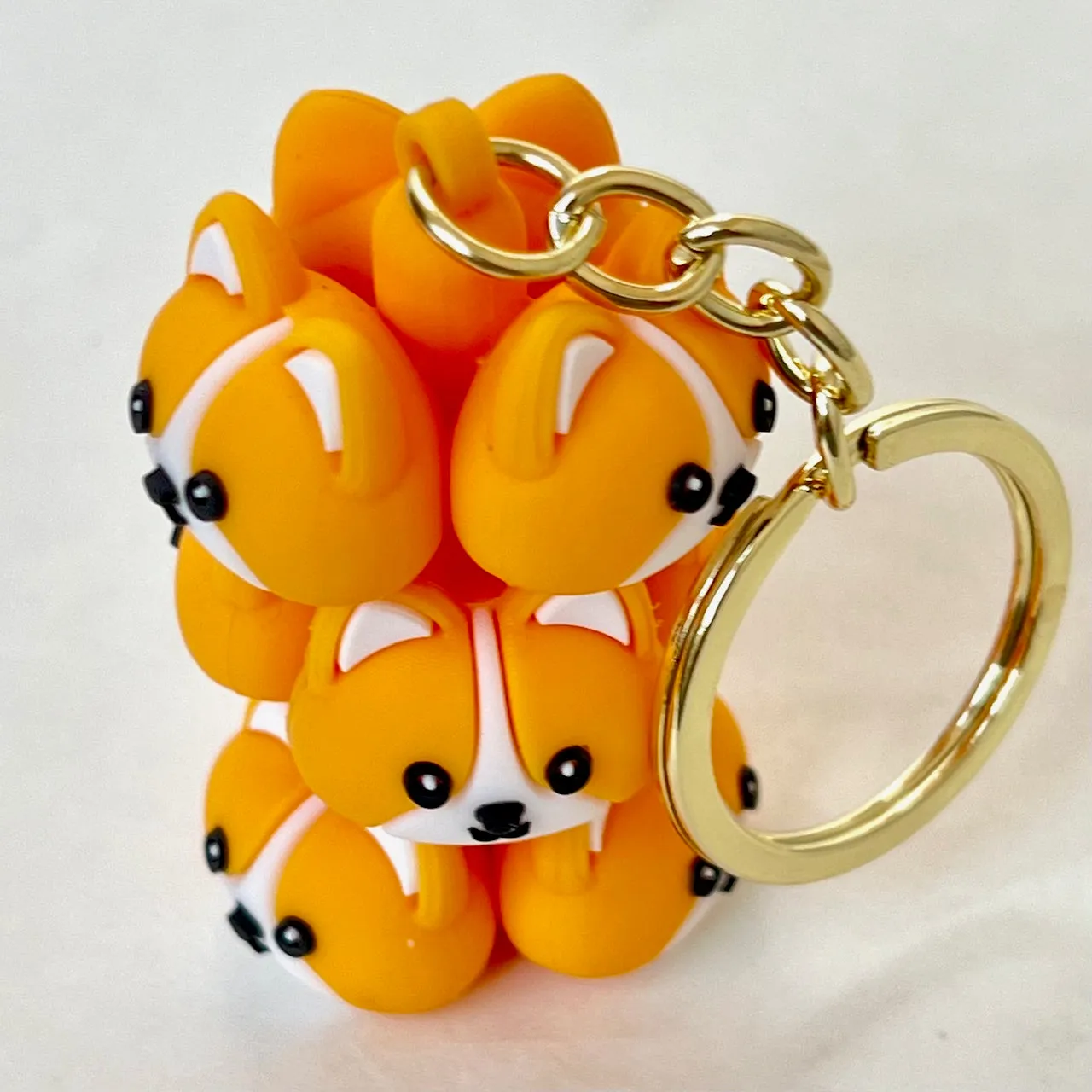 12160 PUPPY DOG FAMILY KEY CHARM-12