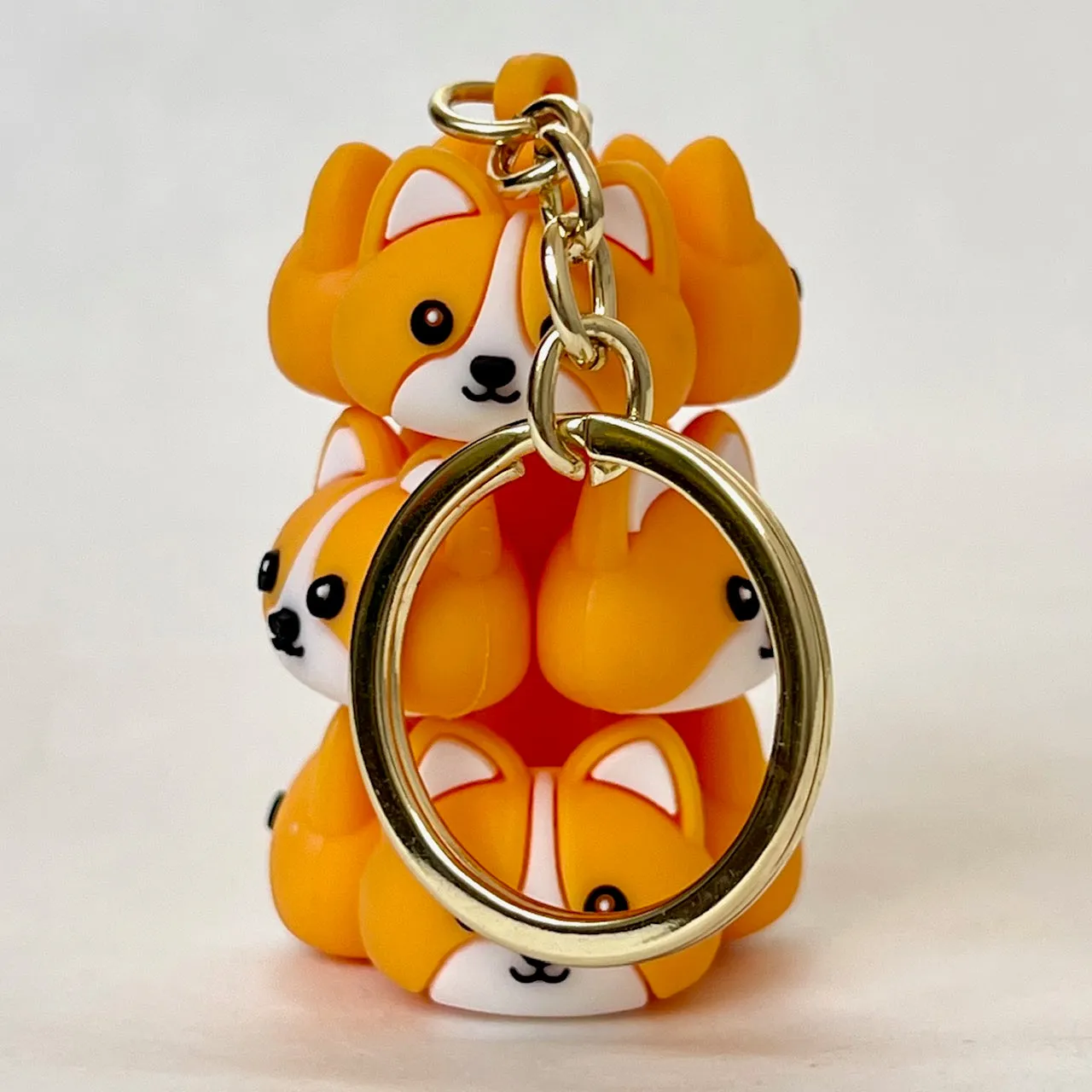 12160 PUPPY DOG FAMILY KEY CHARM-12