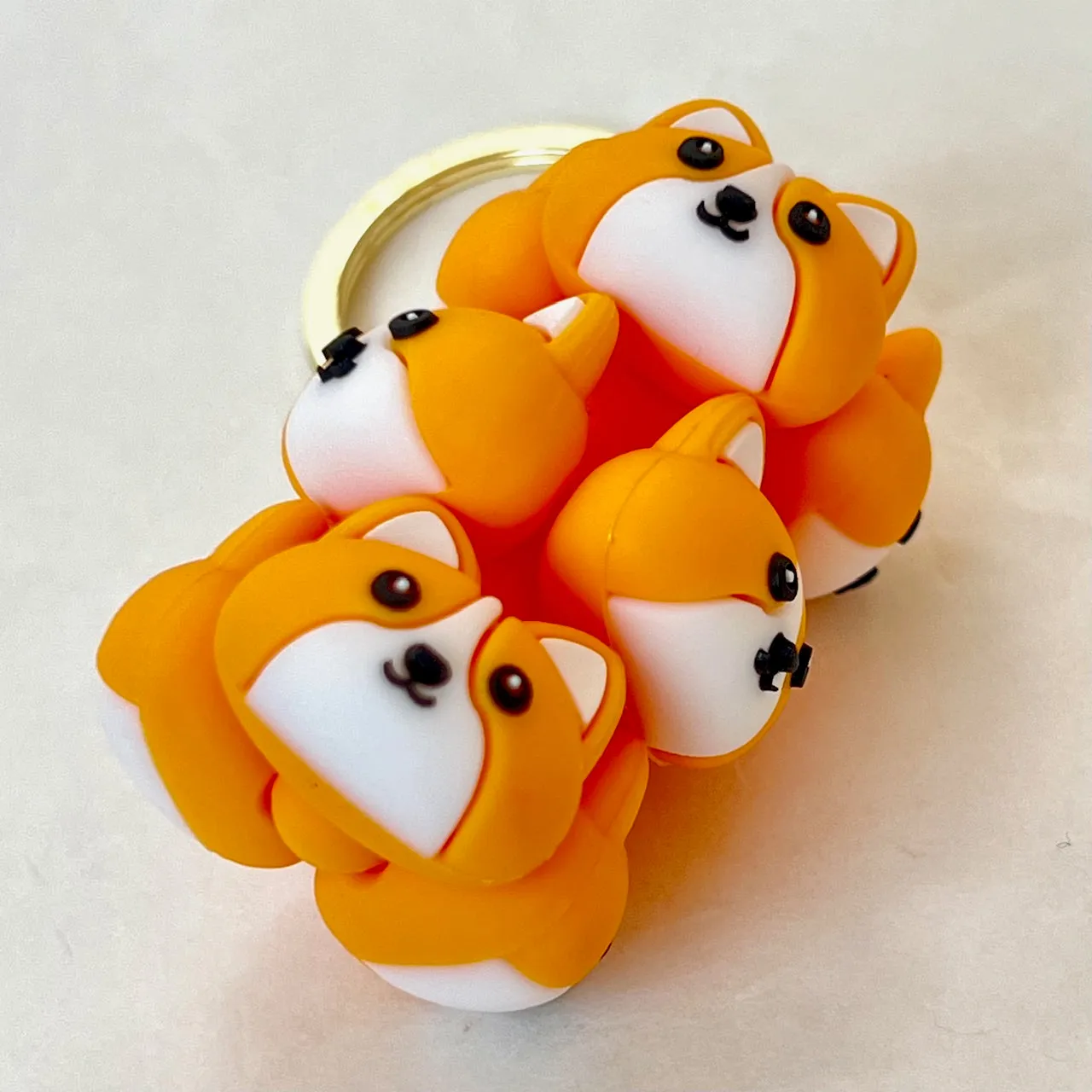 12160 PUPPY DOG FAMILY KEY CHARM-12