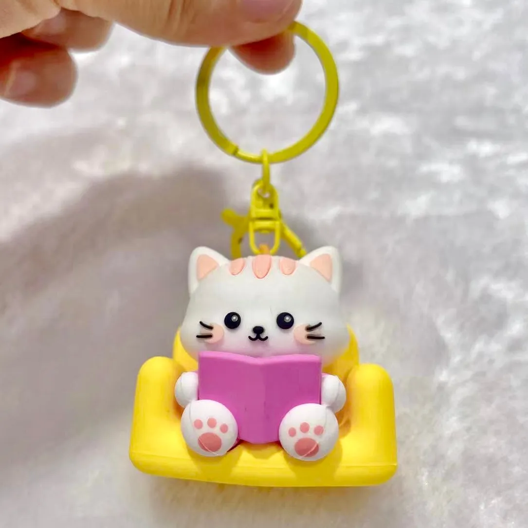 12179 READING CAT FLOATY KEY CHARM-12