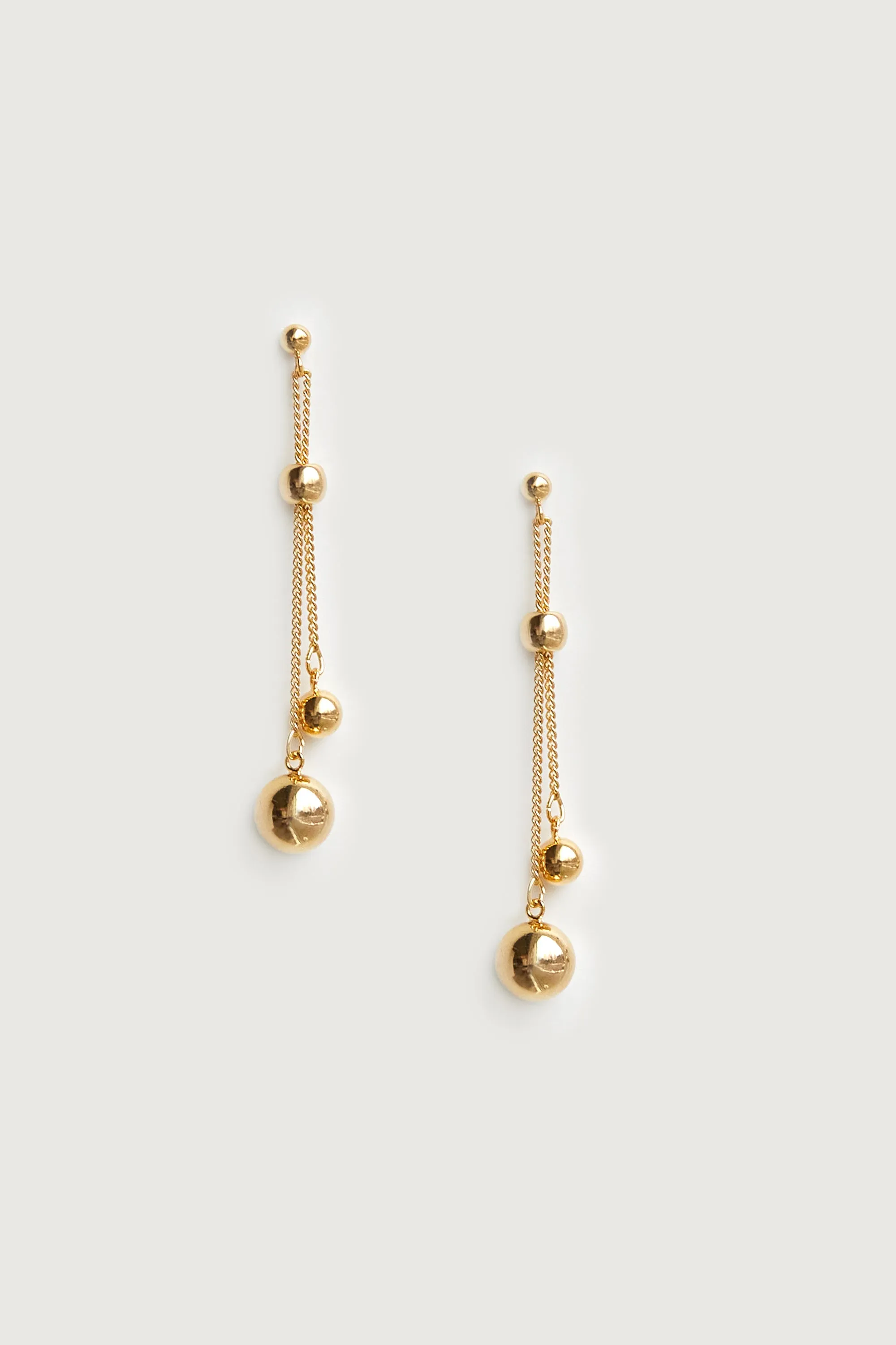 CHAIN EARRING WITH SPHERE DETAILS