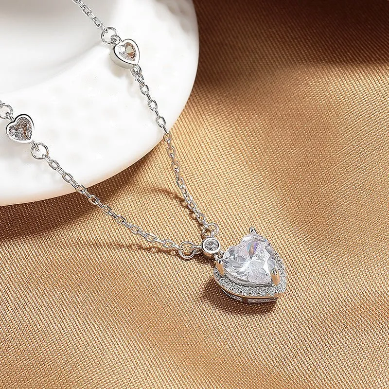 Elegant High-Sense Fashion Necklace – Light Luxury Clavicle Chain