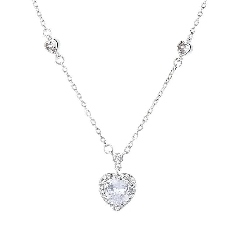 Elegant High-Sense Fashion Necklace – Light Luxury Clavicle Chain