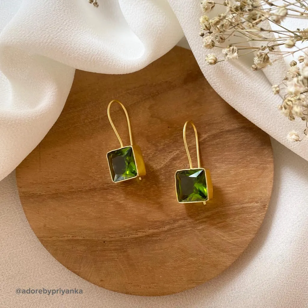 Glossy Square Drops