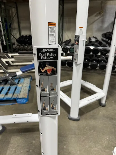 Life Fitness MJ4 Lat Pulldown/Dual Pulley Lat Pulldown/Low Row/Dual Pulley Low Row