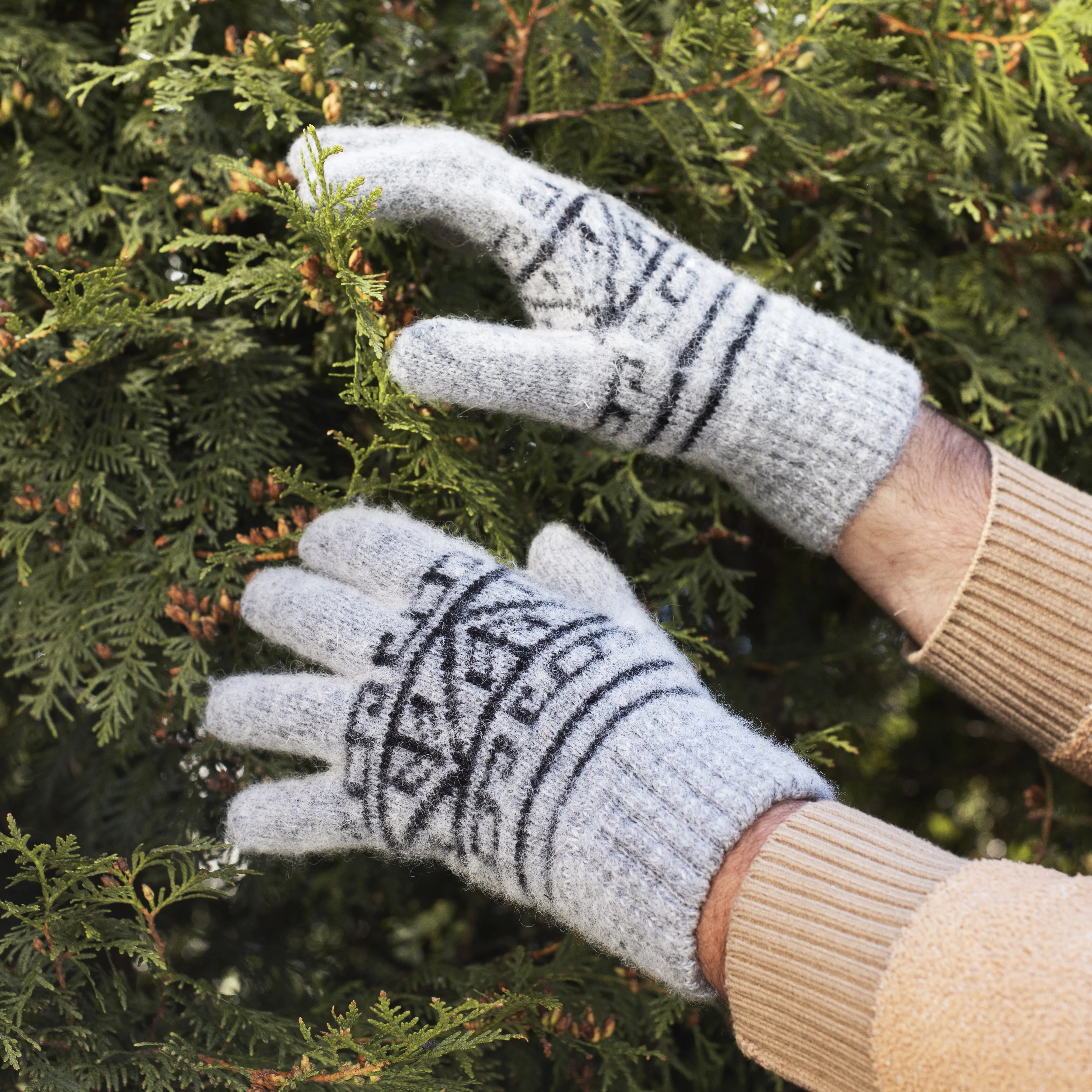 Men's Fair Isle Fog Merino Wool Gloves