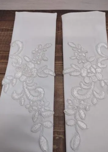 Sara’s Girl’s Long White Gloves - Lace Applique GL105B